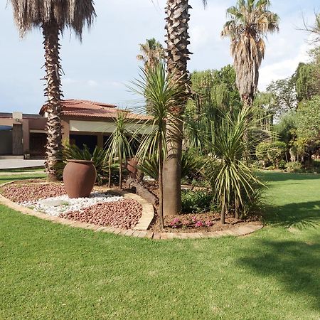 Lalamanzi River Lodge Vanderbijlpark Exterior photo